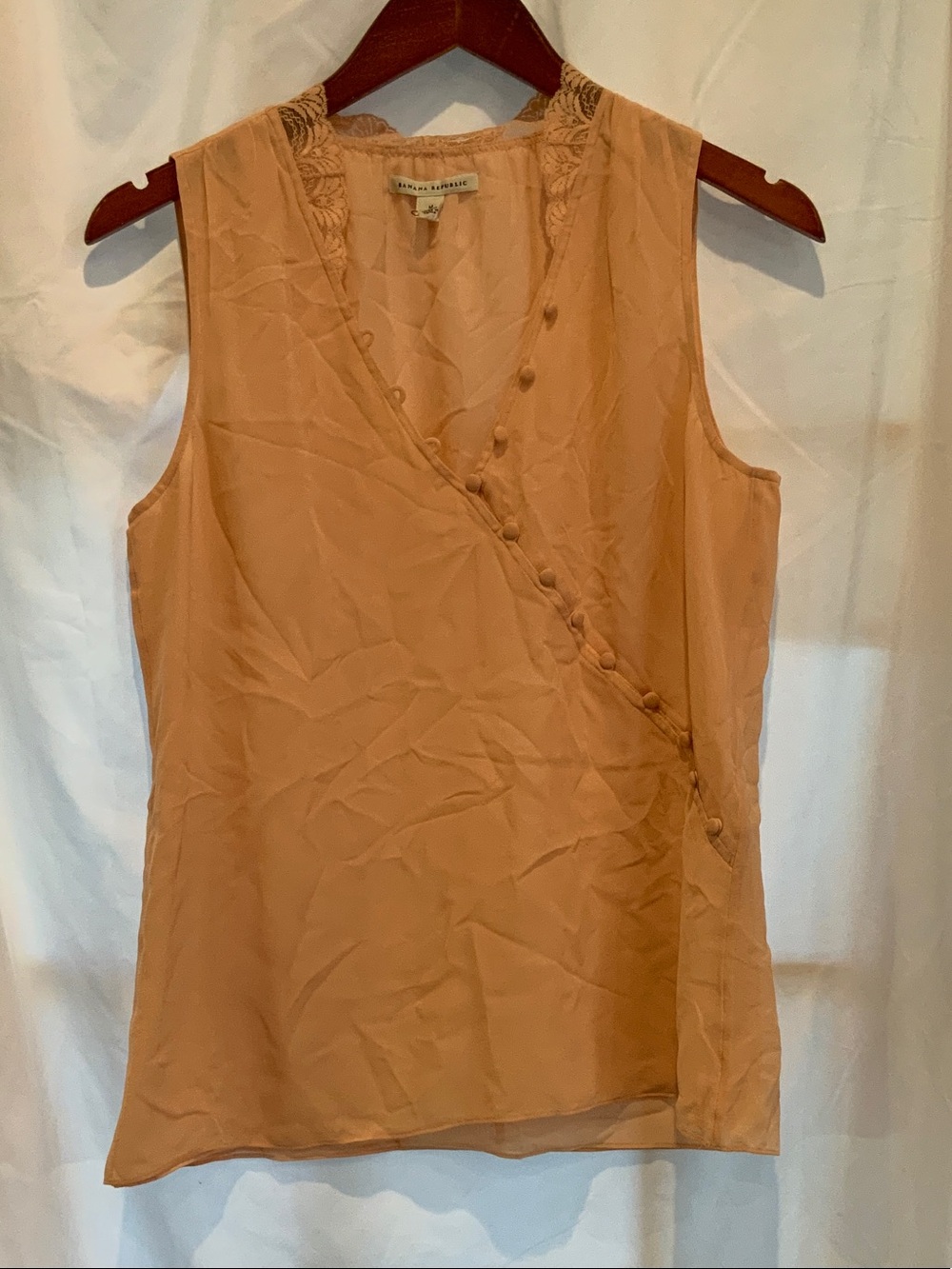 Banana Republic Peach Button-Front Sleeveless Wrap Camisole